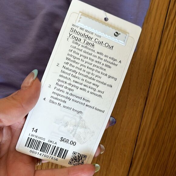 NWT Lululemon Shoulder Cut-out yoga tank - Picture 9 of 11